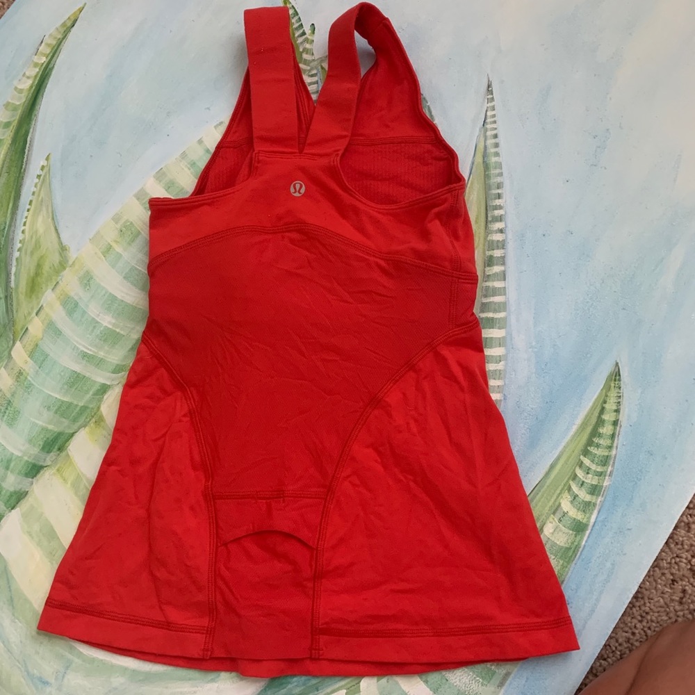 Lulu workout top built in bra